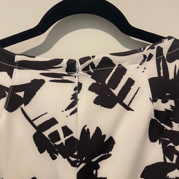 Calvin Klein Black and White Floral Dress - Picture 4 of 6